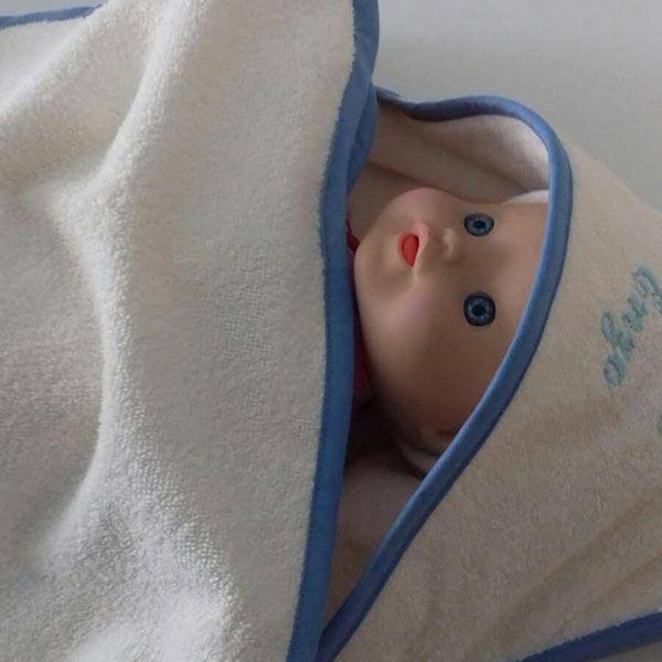 Cadeaux-et-broderie-de-naissance-à-Vourey-1