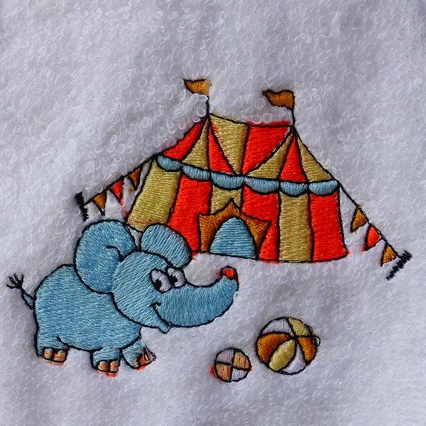 Cadeaux-et-broderie-de-naissance-à-Vourey-3